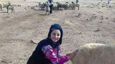 يُحكى أن شيخاً يذكر أن أسمه العود السعيدي كان عقيد قوم وكبر فالسن