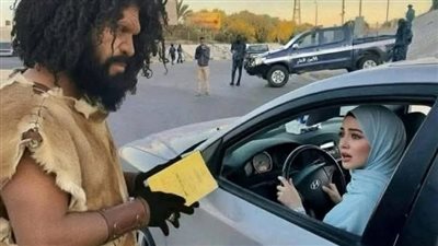 كانته تسير بخطوات سريعه 